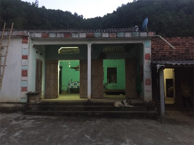 vu tu tu tron trai: "em toi ve chi xin bat com, cha nhe lai khong cho em an" - 3