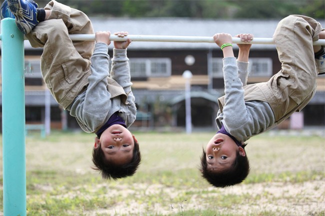 Hóa ra cha mẹ Nhật mang cả âm dương ngũ hành để dạy con. Thảo nào trẻ lại thông minh đến vậy - Ảnh 1.