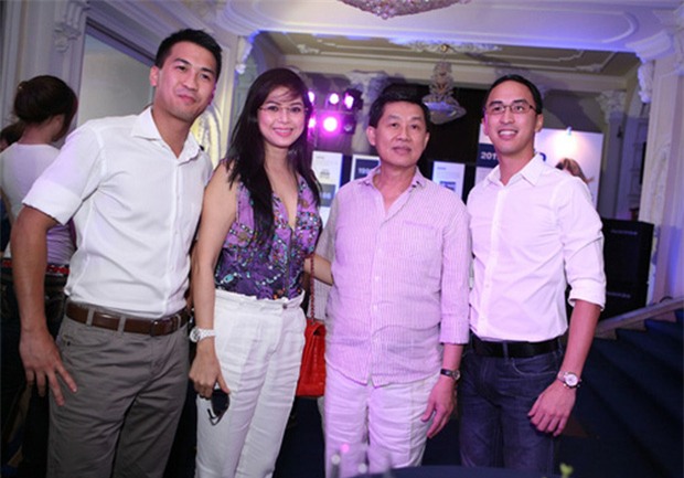 Dân mạng xôn xao trước câu chuyện đầy cảm động của Phillip Nguyễn và ba - Ảnh 1.