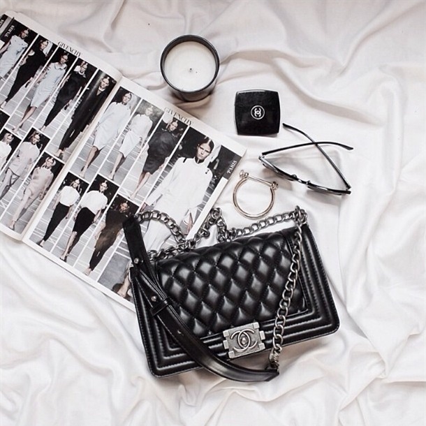 3 mẫu túi Chanel cổ điển với sức hút vượt trời gian khiến phái đẹp Việt không thể không mê - Ảnh 10.