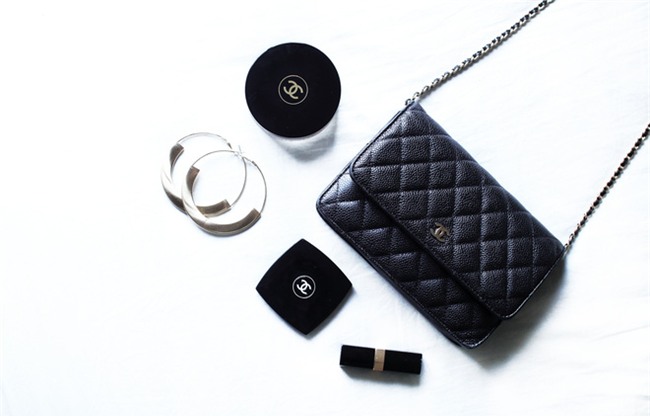 3 mẫu túi Chanel cổ điển với sức hút vượt trời gian khiến phái đẹp Việt không thể không mê - Ảnh 19.