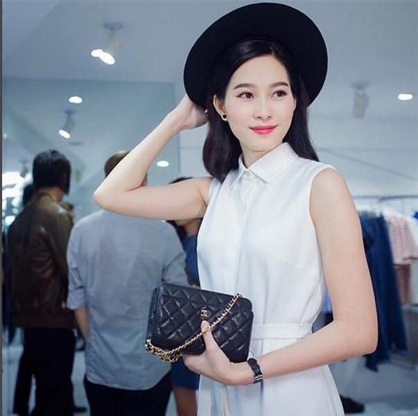 3 mẫu túi Chanel cổ điển với sức hút vượt trời gian khiến phái đẹp Việt không thể không mê - Ảnh 24.