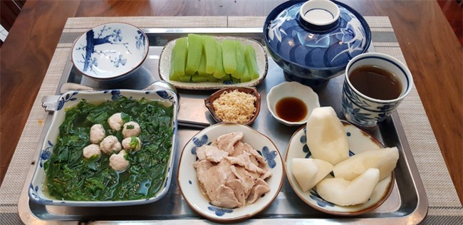 Mâm cơm mẹ chồng Hà Thành nấu cho con dâu ở cữ gây sốt vì quá đặc biệt - Ảnh 12.