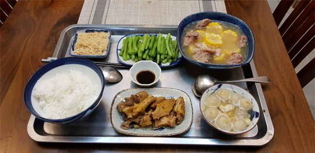 Mâm cơm mẹ chồng Hà Thành nấu cho con dâu ở cữ gây sốt vì quá đặc biệt - Ảnh 8.