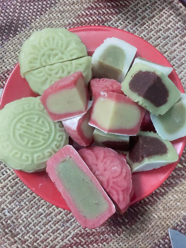 Hòa chung không khí người người làm bánh Trung thu, mẹ trẻ làm ngay phiên bản lỗi khiến dân mạng cười rơi răng - Ảnh 6.