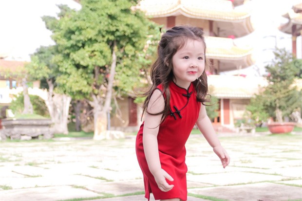 Cadie Mộc Trà - Alfie Túc Mạnh xúng xính lồng đèn, cực đáng yêu trong bộ ảnh Trung thu - Ảnh 2.