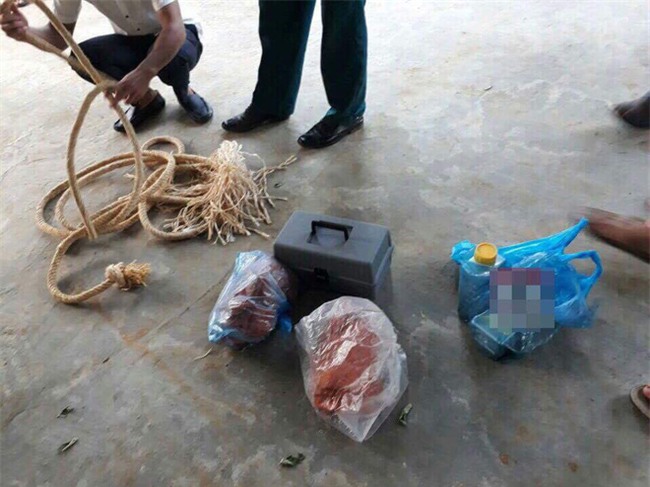 Vụ ép con trai thắt cổ, uống thuốc diệt cỏ đến nguy kịch: Người mẹ thường xuyên đánh đập các con - Ảnh 2.