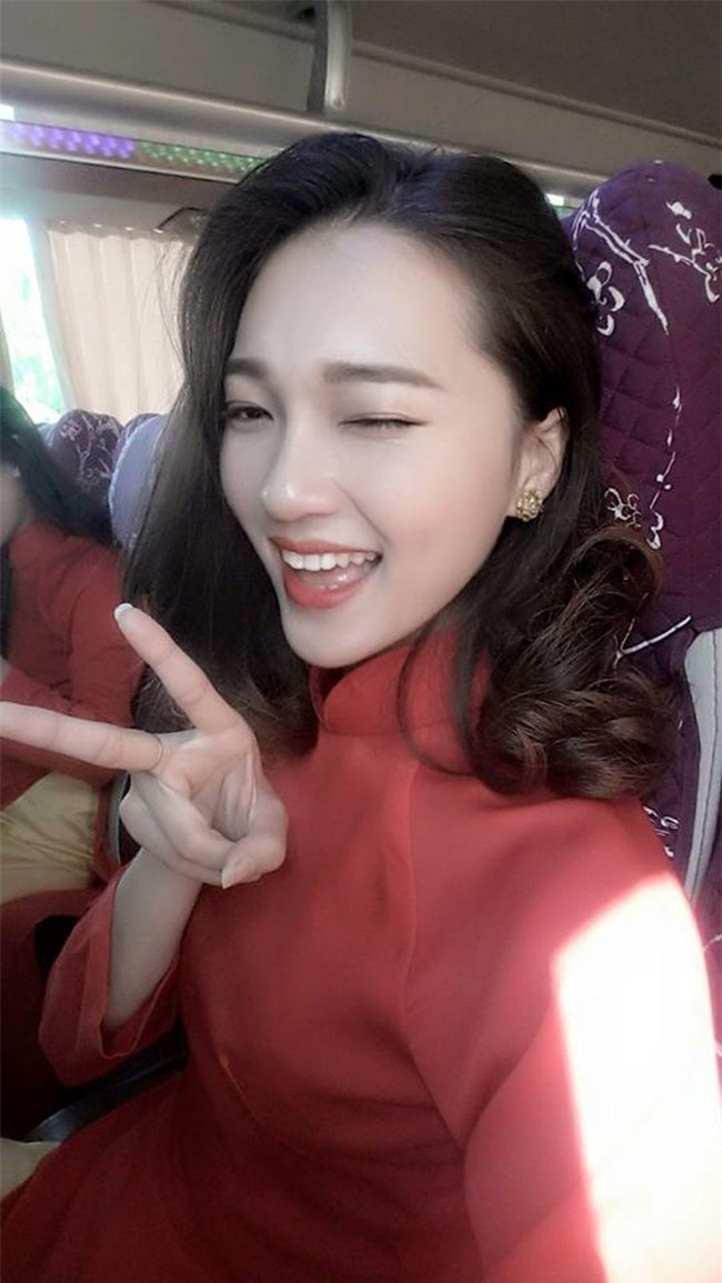 Nhan sắc đời thường của 10 cô gái đầu tiên lọt vào Bán kết 