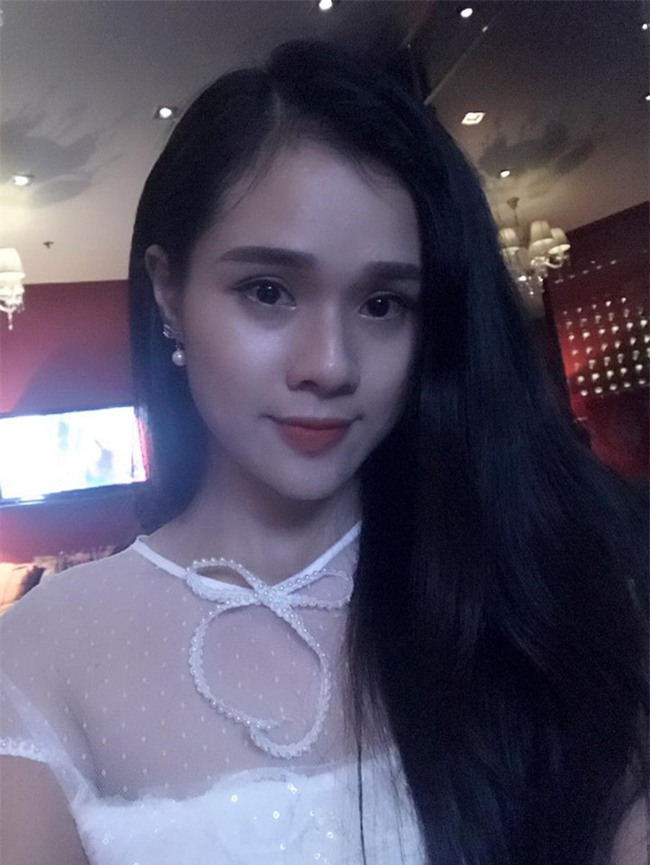 Nhan sắc đời thường của 10 cô gái đầu tiên lọt vào Bán kết "Hoa hậu Hoàn vũ Việt Nam 2017" như thế nào? - Ảnh 13.