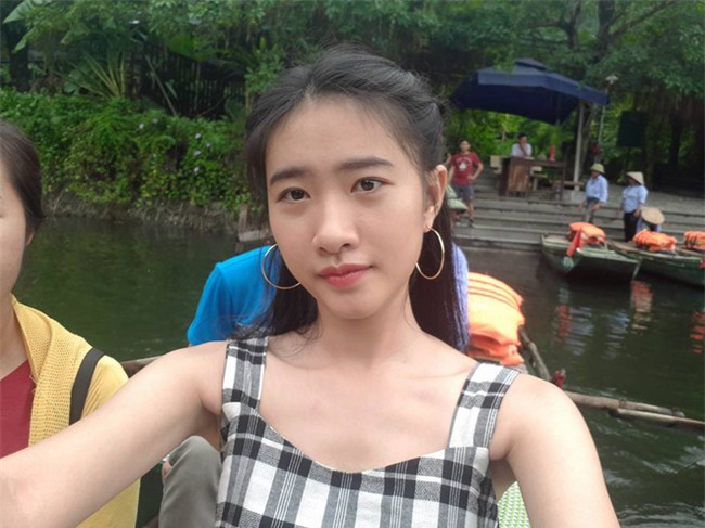 Nhan sắc đời thường của 10 cô gái đầu tiên lọt vào Bán kết "Hoa hậu Hoàn vũ Việt Nam 2017" như thế nào? - Ảnh 23.