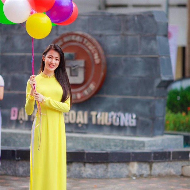 Nhan sắc đời thường của 10 cô gái đầu tiên lọt vào Bán kết Hoa hậu Hoàn vũ Việt Nam 2017 như thế nào? - Ảnh 25.