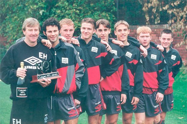 Beckham và đồng đội Thế hệ vàng 92 của Man Utd đến thăm thầy cũ lâm bệnh - Ảnh 1.