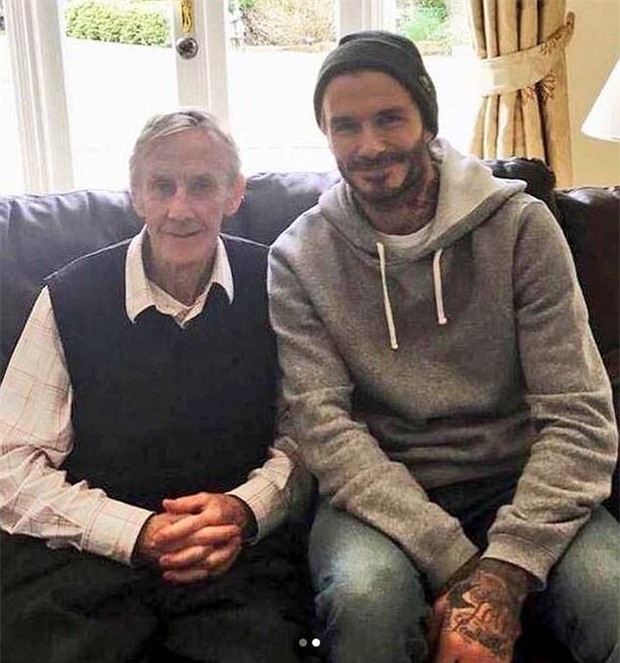 Beckham và đồng đội Thế hệ vàng 92 của Man Utd đến thăm thầy cũ lâm bệnh - Ảnh 2.