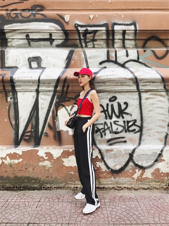 Ngọc Trinh, Hà Tăng diện đồ trẻ thế này nhìn chẳng khác gì nữ sinh - Ảnh 13.