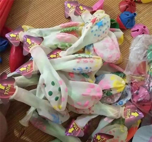 bóng bay phát sáng, đồ chơi Trung thu, đồ chơi Trung Quốc, đồ chơi ngoại nhập, đồ chơi Việt Nam