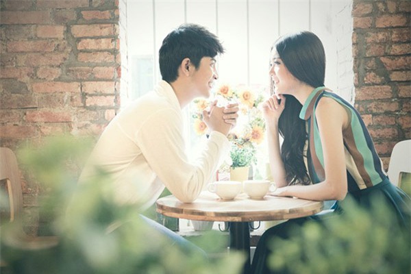 giang xe tinh cam voi nguoi yeu cu du dang song em am voi chong - 1