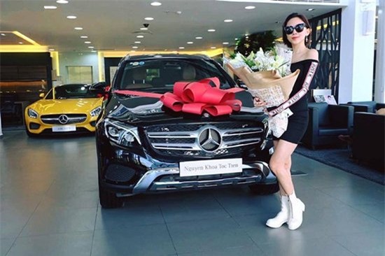 Ca sĩ Tóc Tiên giàu tới mức độ nào? - Ảnh 2.