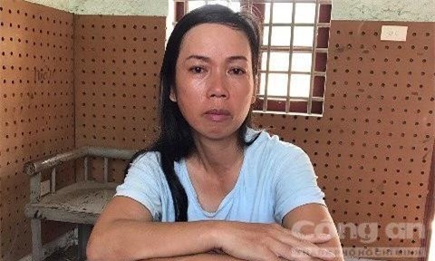 Sat thu giet nu can bo ung dung du dam tang, dua nan nhan di mai tang hinh anh 1