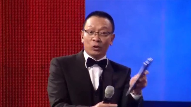 [Video] Mặt trời bé con: Lại Văn Sâm có hành động ném cuốn sổ đang cầm trên tay - Ảnh 3.