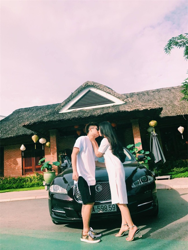 Ngưỡng mộ chàng trai dành 1 năm để chuẩn bị màn cầu hôn lãng mạn với nến và hoa - Ảnh 15.