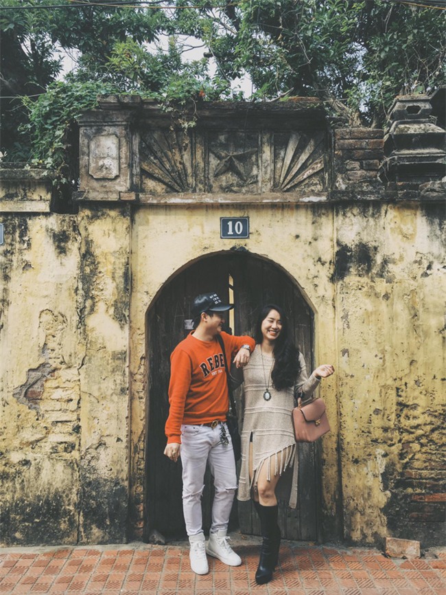 Ngưỡng mộ chàng trai dành 1 năm để chuẩn bị màn cầu hôn lãng mạn với nến và hoa - Ảnh 5.