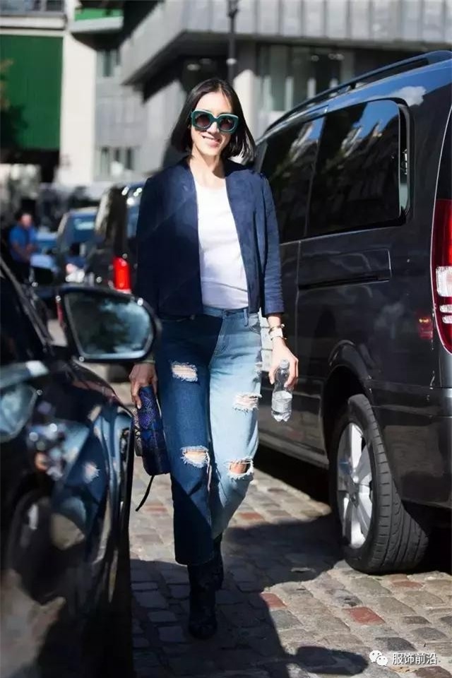 xin dung mac quan jeans rach ruoi mot cach vo toi va - 15