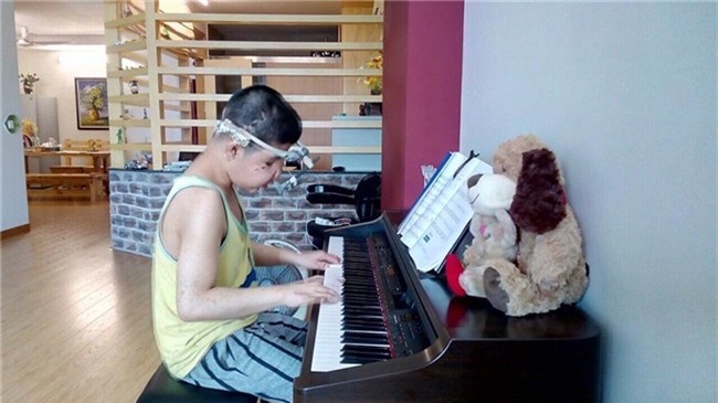 Chuyện rơi nước mắt chưa từng kể trong cuộc chiến suốt 15 năm của Quốc Tuấn và Bôm - Ảnh 2.