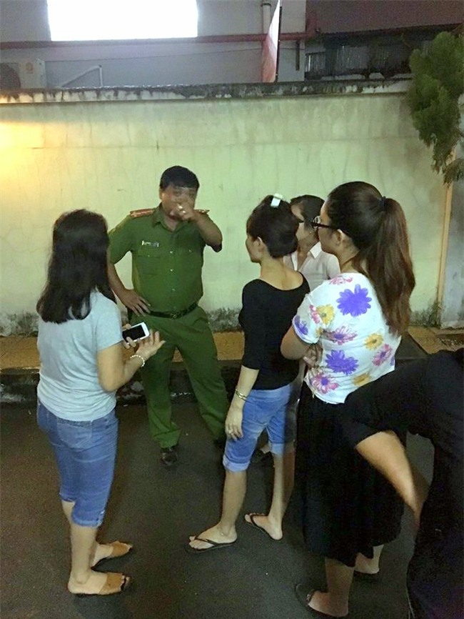 TP.HCM: Người dân chung cư khổ sở vì 8 năm không được cấp sổ hồng, được thông báo mua chỗ giữ xe gần 1 tỷ - Ảnh 11.