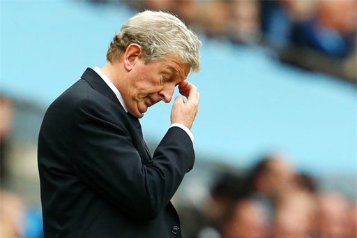 Roy Hogdon bất lực trước sự rời rạc của Crystal Palace