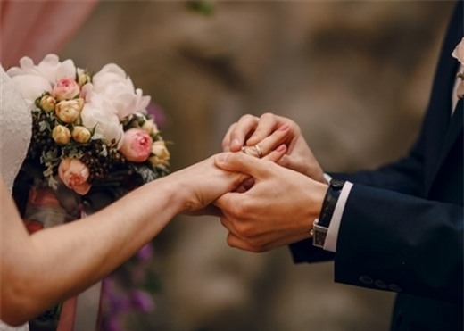 Eo le cuoi lai vo cu