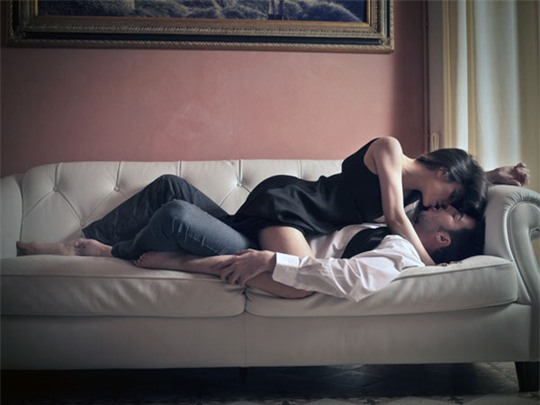 tui nhuc khi vo minh bi ke khac den danh ghen, mang chui la "con giap thu 13" - 2