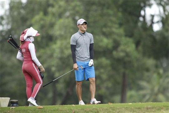 Công Vinh thi đánh golf, ẵm ngay giải 3 - Ảnh 2.