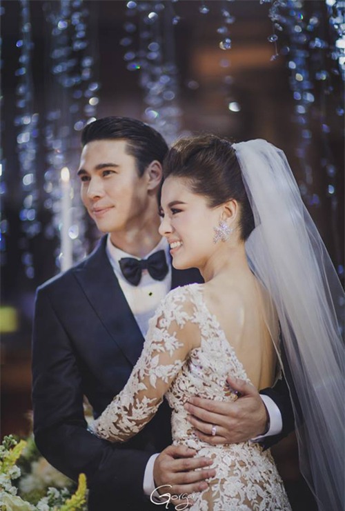 Bí quyết giữ lửa của cặp vợ chồng tiên đồng ngọc nữ 12 năm bên nhau vẫn quấn như sam - Ảnh 2.