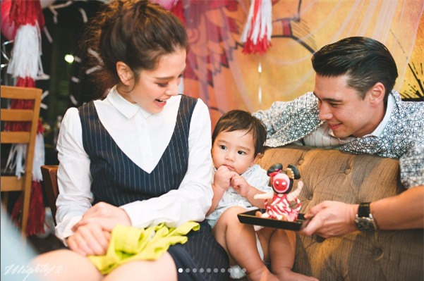 Bí quyết giữ lửa của cặp vợ chồng tiên đồng ngọc nữ 12 năm bên nhau vẫn quấn như sam - Ảnh 20.