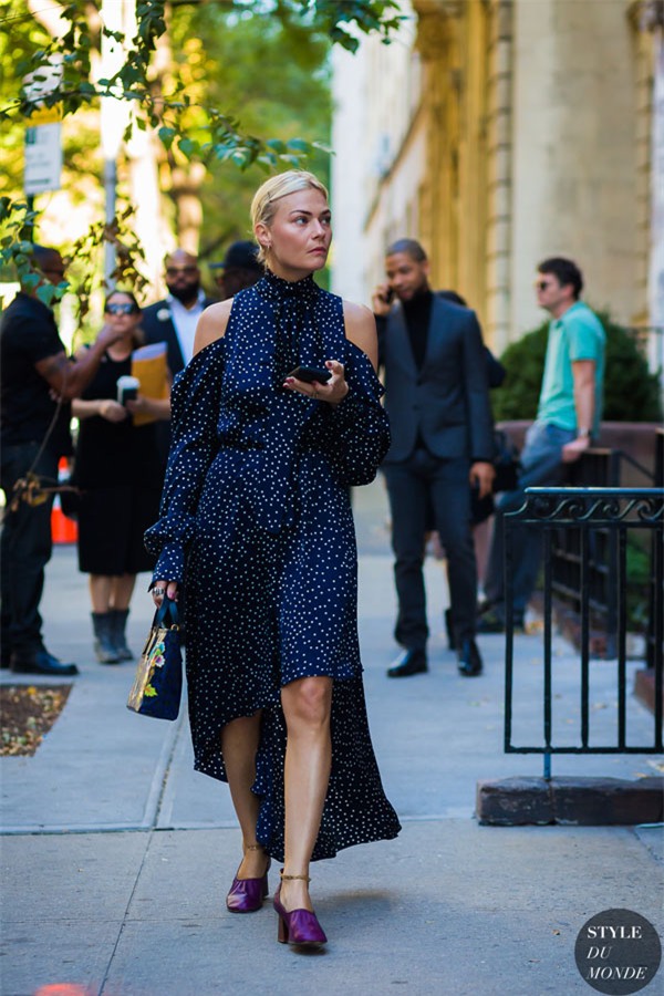 hoa tiet cham bi dang "song day" manh me, moi quy co deu nen co trong tu do - 10