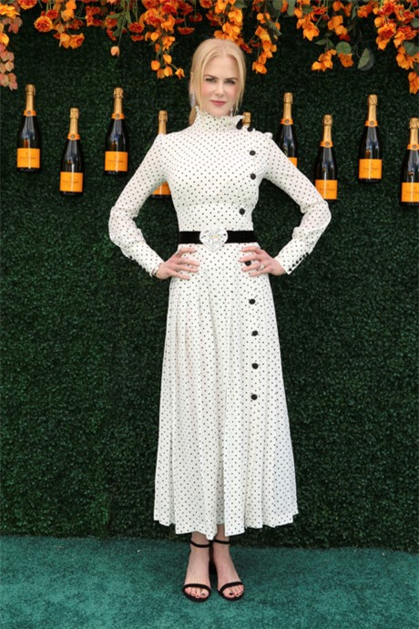 hoa tiet cham bi dang "song day" manh me, moi quy co deu nen co trong tu do - 14