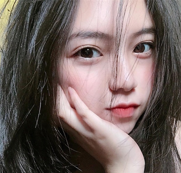 Nữ sinh Đà Lạt sở hữu góc nghiêng ăn đứt dàn hot girl Instagram Nhật - Hàn - Ảnh 8.
