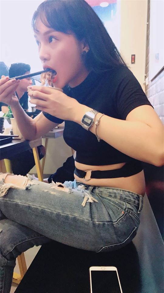 Đăng ảnh sống ảo với vòng eo con kiến, cô gái bị bóc mẽ bụng ngấn mỡ lều phều và sự thật đằng sau - Ảnh 3.