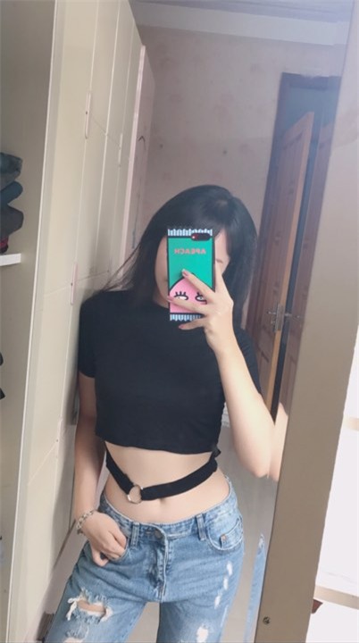 Đăng ảnh sống ảo với vòng eo con kiến, cô gái bị bóc mẽ bụng ngấn mỡ lều phều và sự thật đằng sau - Ảnh 7.