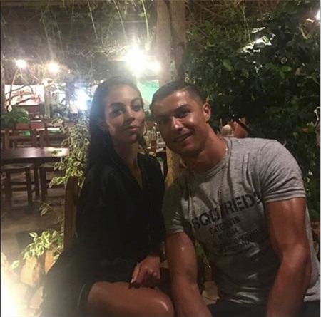 C.Ronaldo sắp sửa trở thành “chồng người ta”