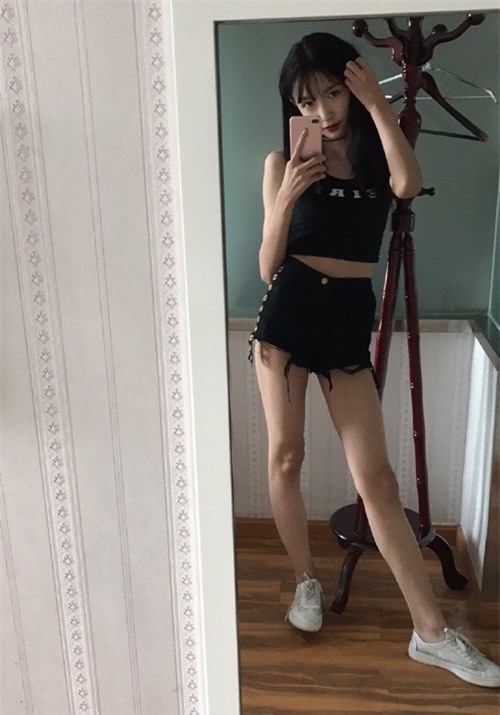 hot girl 15 tuoi tiet lo bi mat khien hang loat dan ong tren the gioi khoc rong - 3