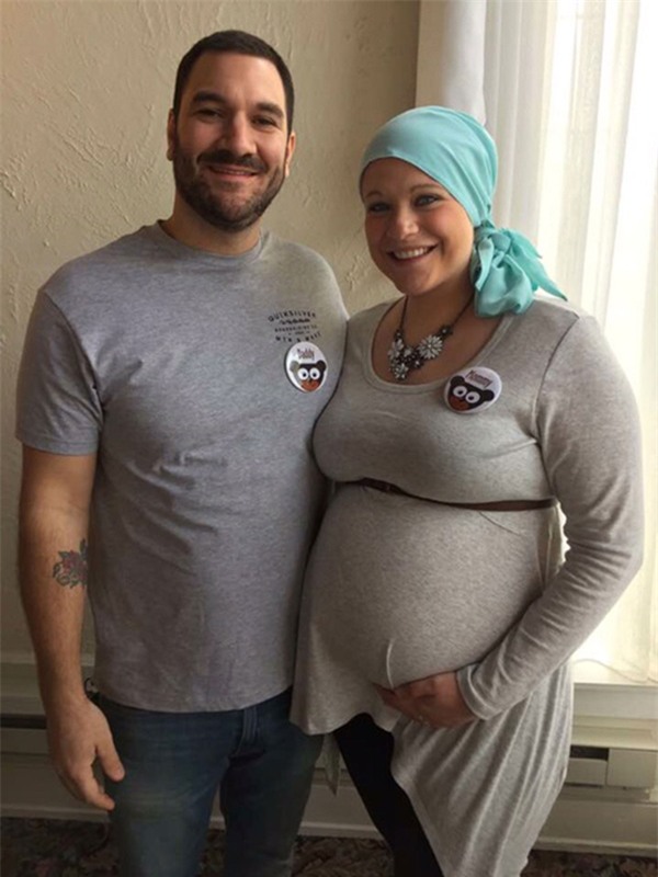 me bi ung thu rung het toc van co giu thai: