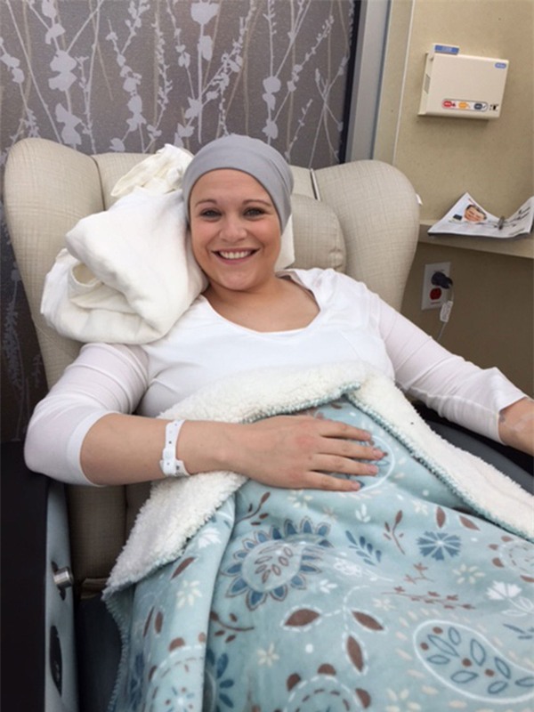 me bi ung thu rung het toc van co giu thai: 