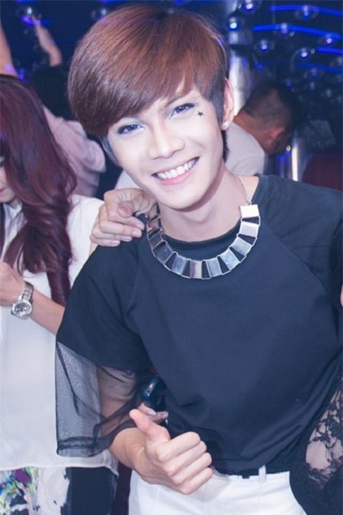 khong phai tran thanh, dao ba loc moi la sao nam trang diem nhieu nhat showbiz viet - 16