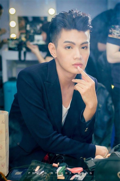 khong phai tran thanh, dao ba loc moi la sao nam trang diem nhieu nhat showbiz viet - 3