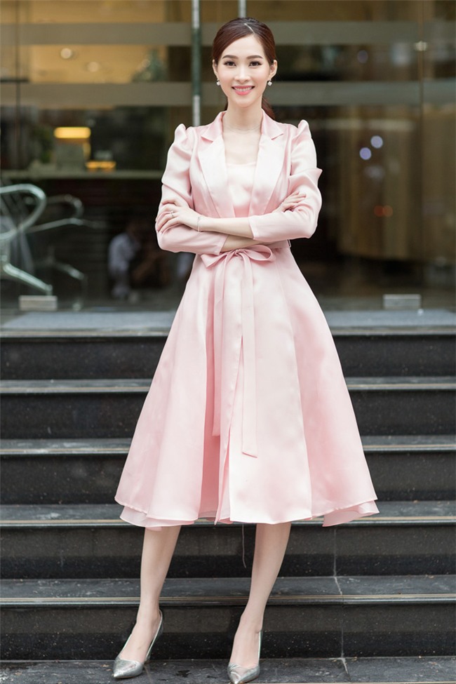 Đặng Thu Thảo - Hồ Ngọc Hà đẹp đến nao lòng trên thảm đỏ tuần này-4