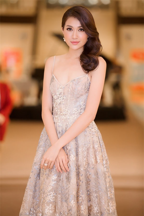 Đặng Thu Thảo - Hồ Ngọc Hà đẹp đến nao lòng trên thảm đỏ tuần này-8