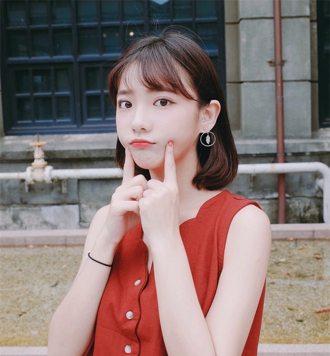 Bị mụn chi chít, cô nàng này đã sử dụng mật ong tươi để đắp mặt và đây là kết quả - Ảnh 2.