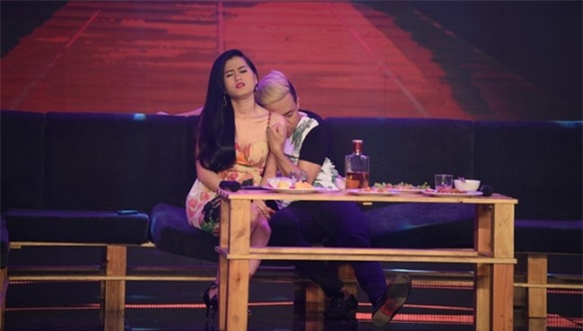 nhung lan tran thanh cuong hon, om ap sao nu tren song truyen hinh hinh anh 5