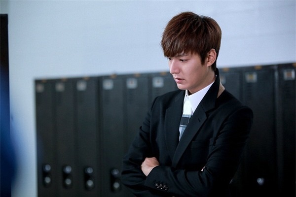 ca nha vo coi toi nhu “con trau tot”, tram viec deu trut len dau toi - 3